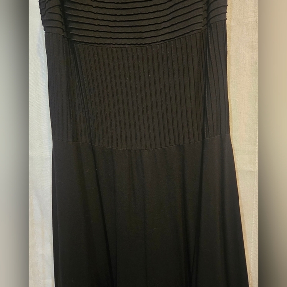 Adrianna Papell Black Dress, size 8, EUC! - Picture 4 of 8